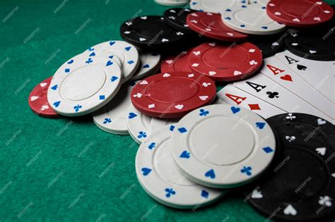 4 Pics Uma Palavra De Quatro Ases Fichas De Poker