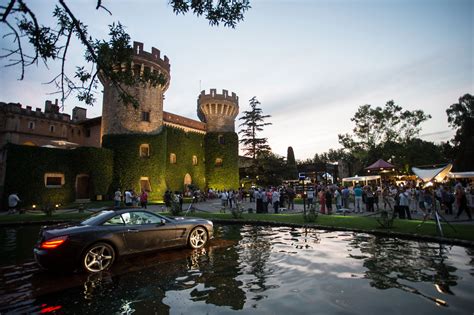 A Entrada Al Casino De Peralada