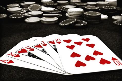 Alta Poker Terno