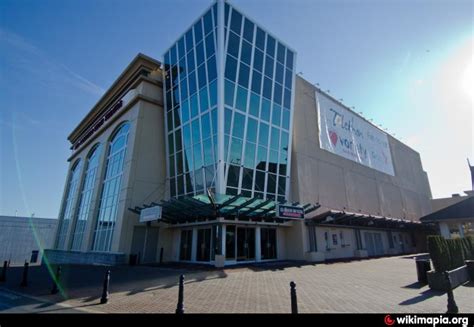 Avenida Casino Red Robinson Mostra De Teatro De Eventos