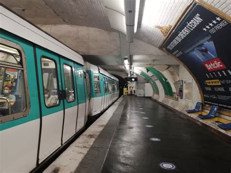 Casino De Paris Arret De Metro