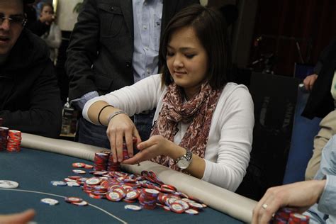 Dinara Khaziyeva Poker