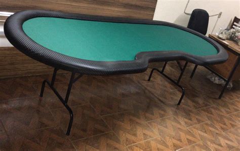 Garra Pe Da Mesa De Poker