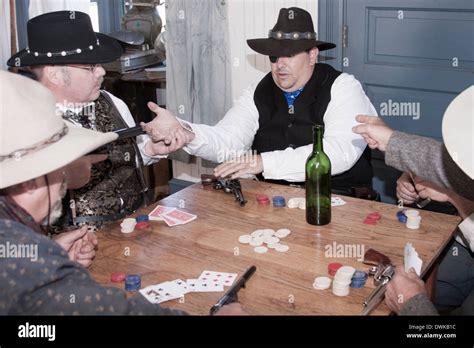Juego De Poker En El Viejo Oeste