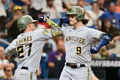 Milwaukee Brewers vs Los Angeles Dodgers pronostico MLB