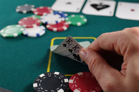 V Vel Reguli  La Poker Holdem