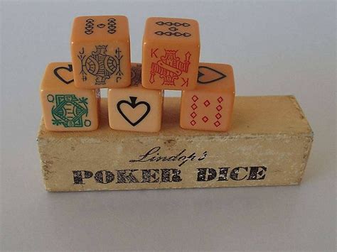 Vintage Baquelite Poker Dice